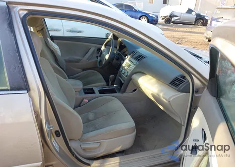 2007 Toyota Camry Le z USA, uszkodzony, nr VIN 4T1BE46K67U145259